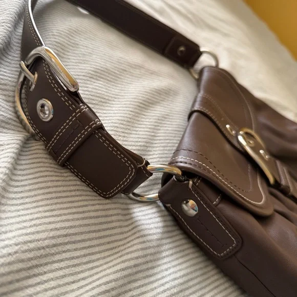 Coach Pleated Brown Leather Shoulder Buckle Bag - Picture 7 of 15